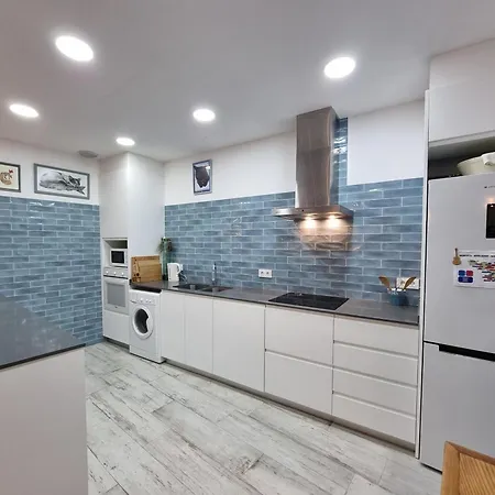 Casa Encantadora, 2 Habitaciones, Terraza Y Aire Acondicionado - Hisp-236-215 Semesterbostad *